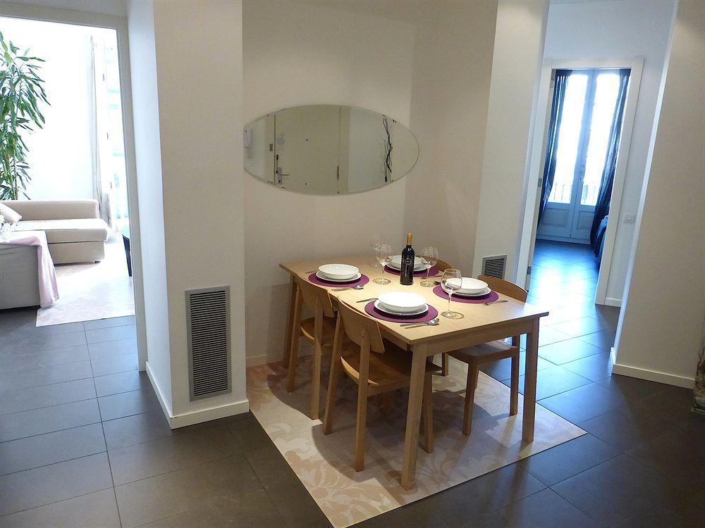 Super Balmes Guest House Barcelona Exterior photo