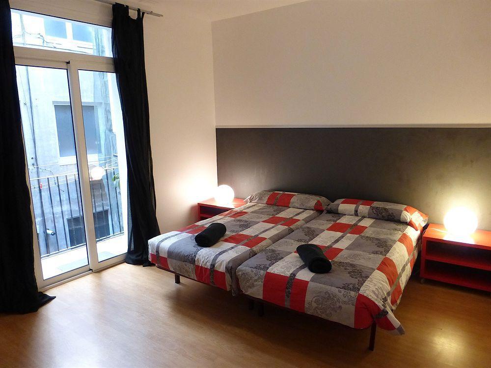 Super Balmes Guest House Barcelona Exterior photo