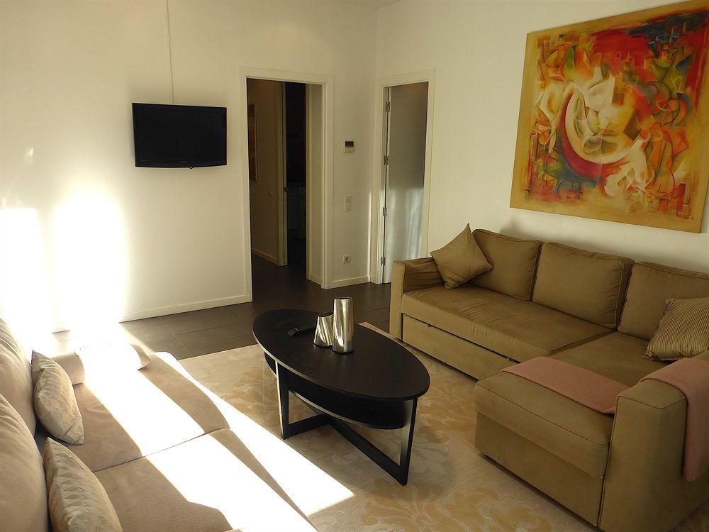 Super Balmes Guest House Barcelona Exterior photo