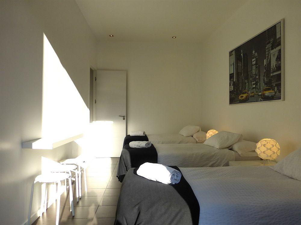 Super Balmes Guest House Barcelona Exterior photo