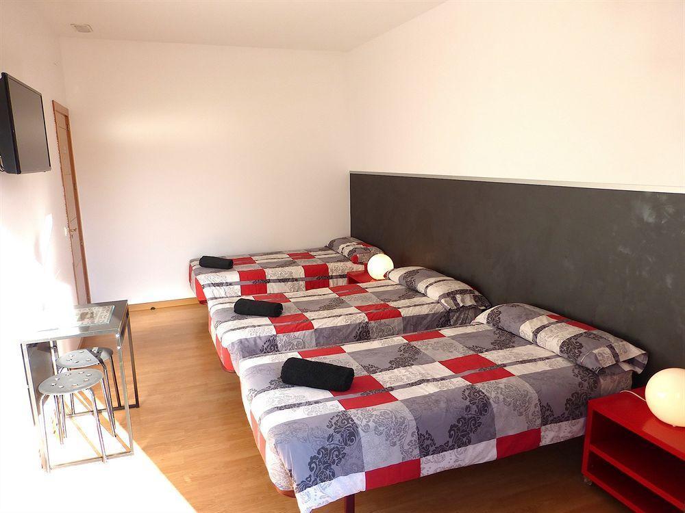 Super Balmes Guest House Barcelona Exterior photo