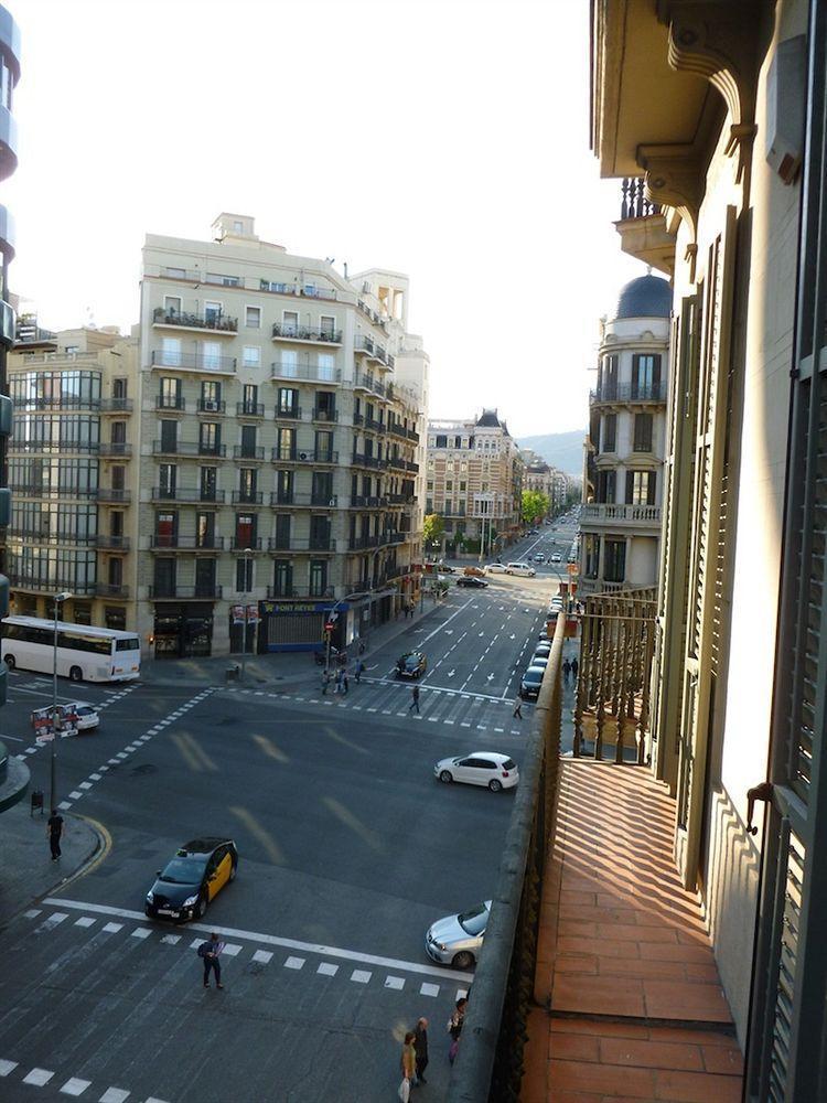Super Balmes Guest House Barcelona Exterior photo
