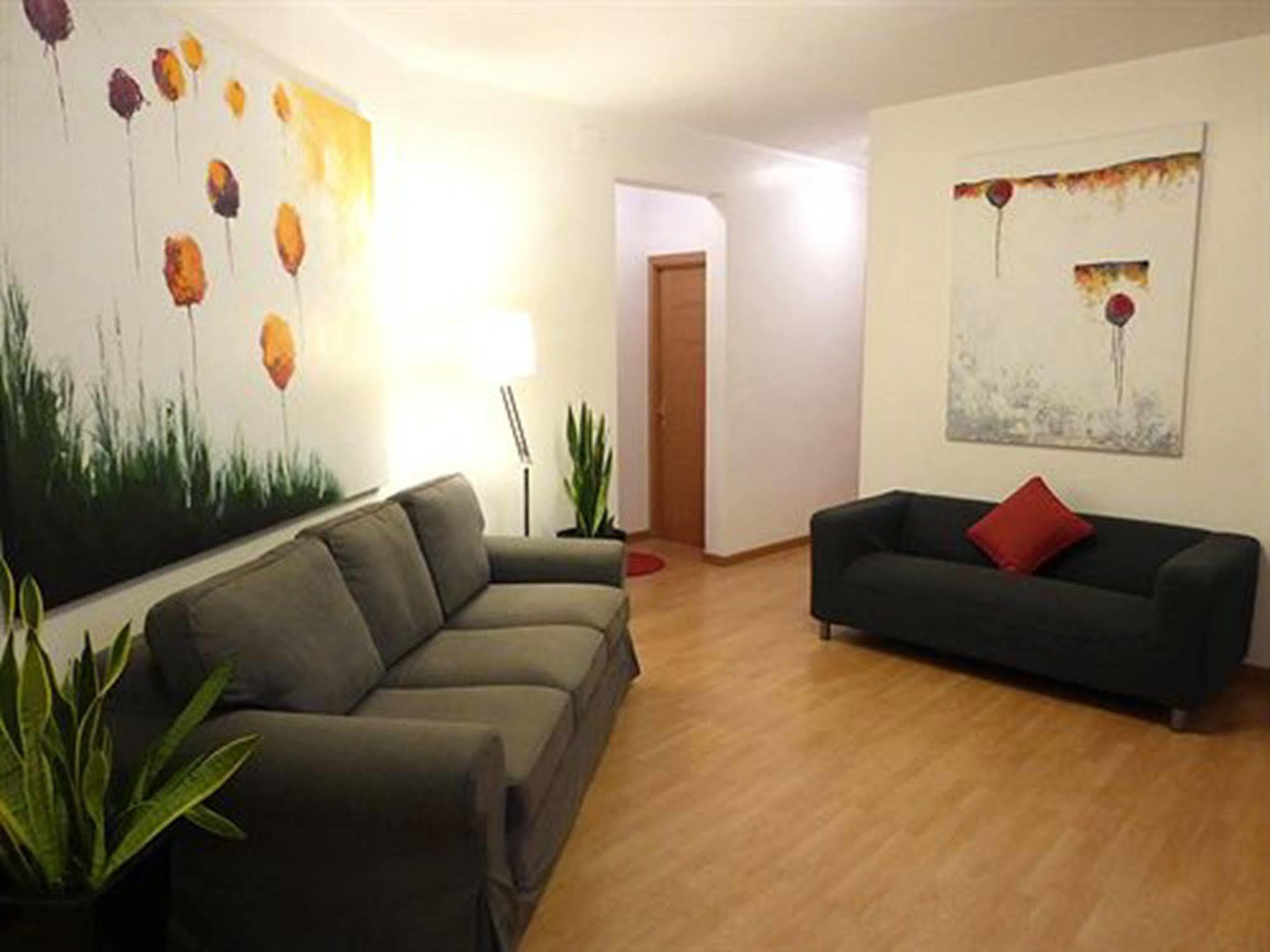Super Balmes Guest House Barcelona Exterior photo