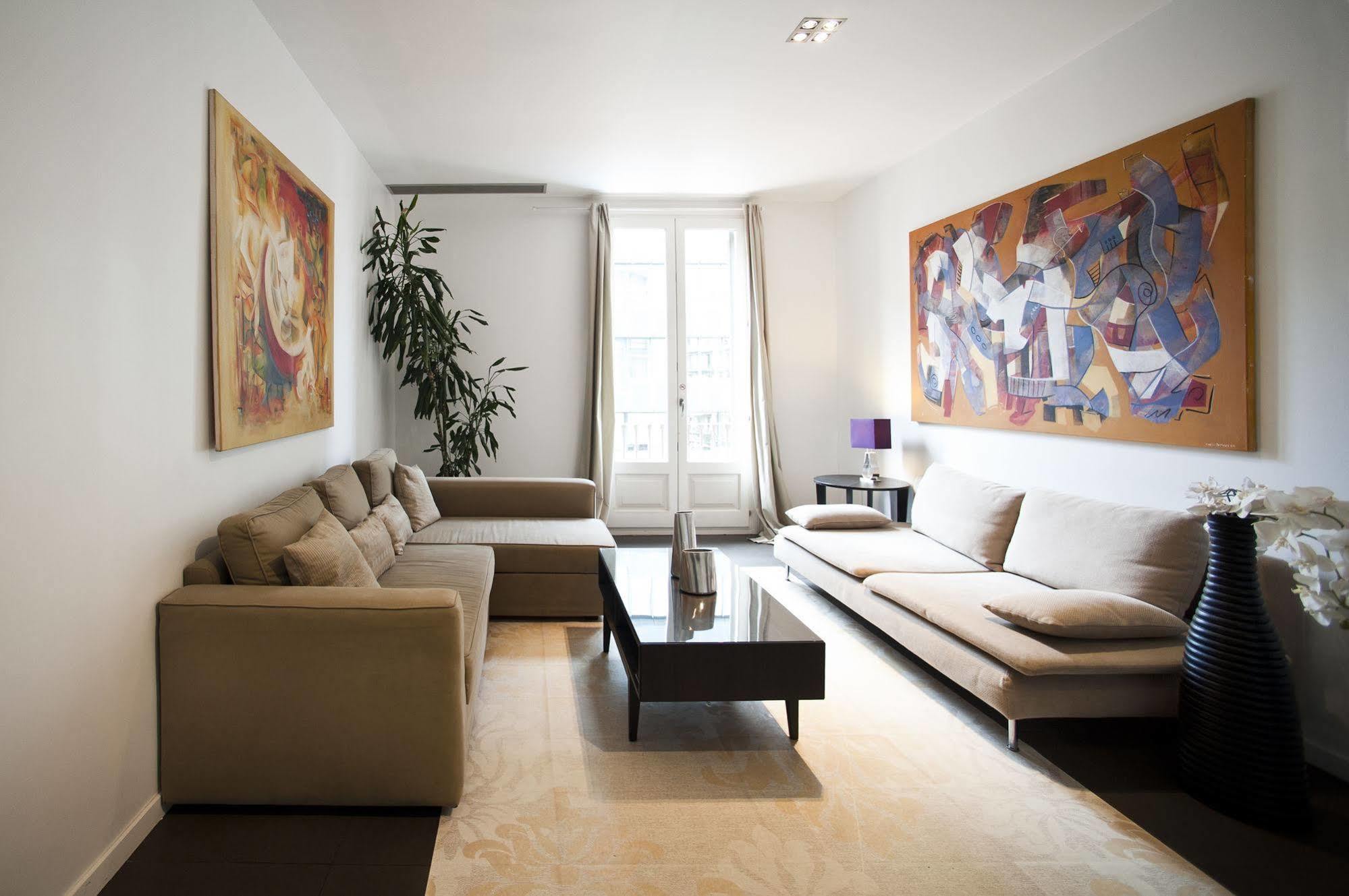 Super Balmes Guest House Barcelona Exterior photo